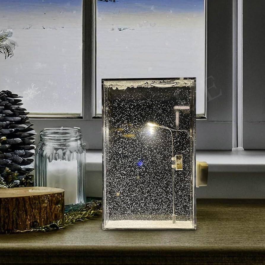SnowGlow™ - Snowfall Street Lamp